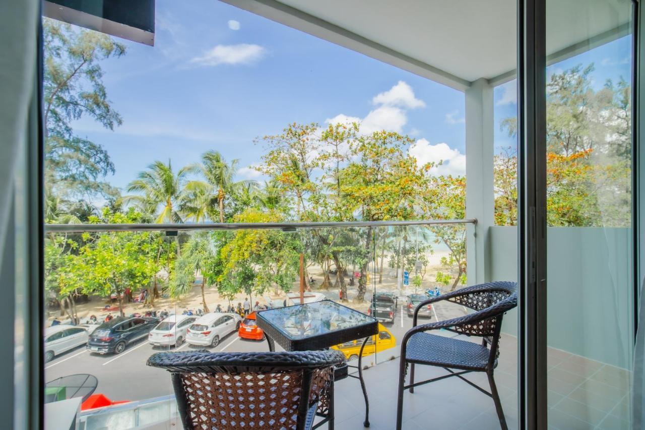 Time Out Hotel Patong Екстер'єр фото