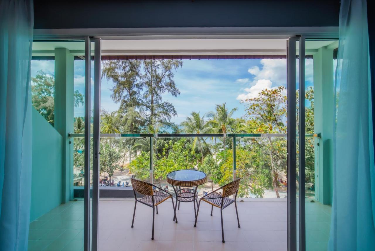 Time Out Hotel Patong Екстер'єр фото