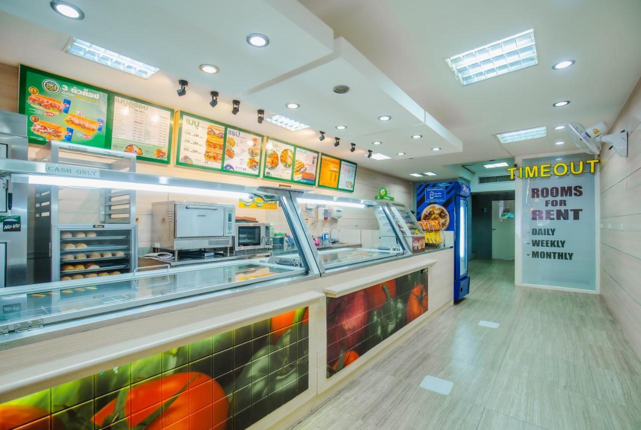 Time Out Hotel Patong Екстер'єр фото