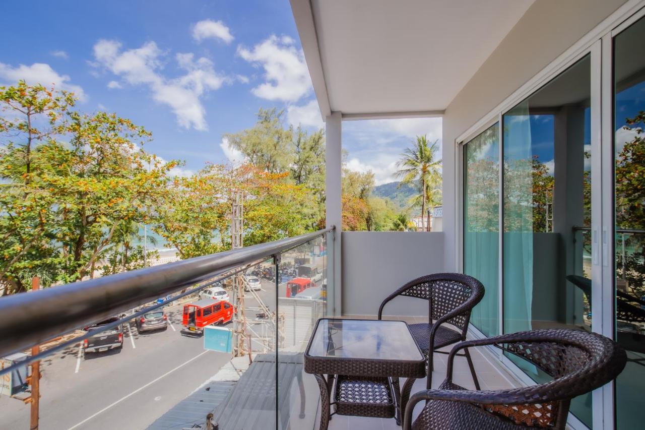 Time Out Hotel Patong Екстер'єр фото