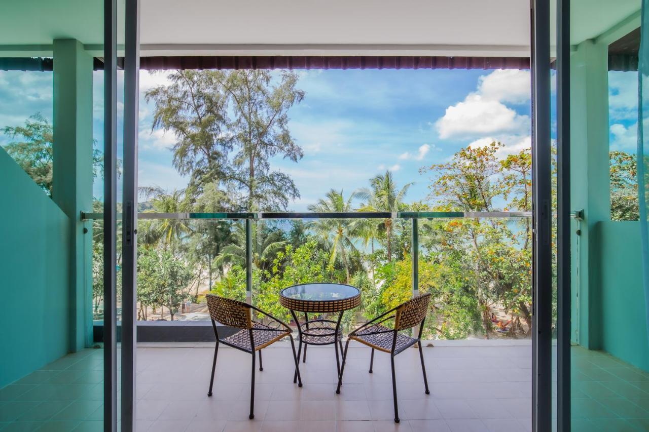 Time Out Hotel Patong Екстер'єр фото